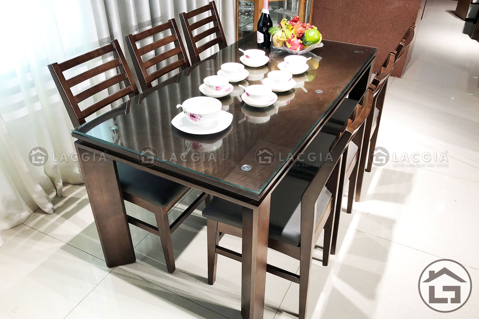7 1 - Những mẫu bàn ăn gỗ hiện đại cho không gian phòng bếp đẹp